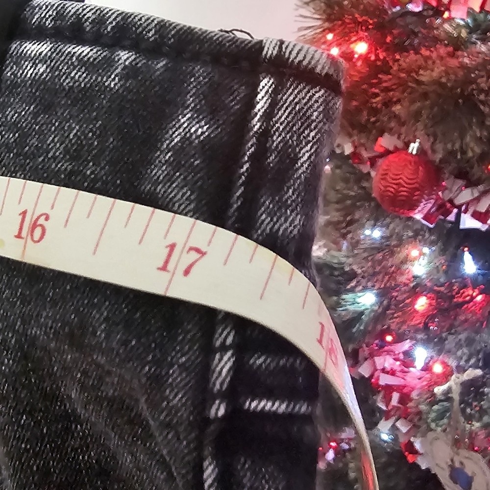 Jeans - Picture 2 of 4
